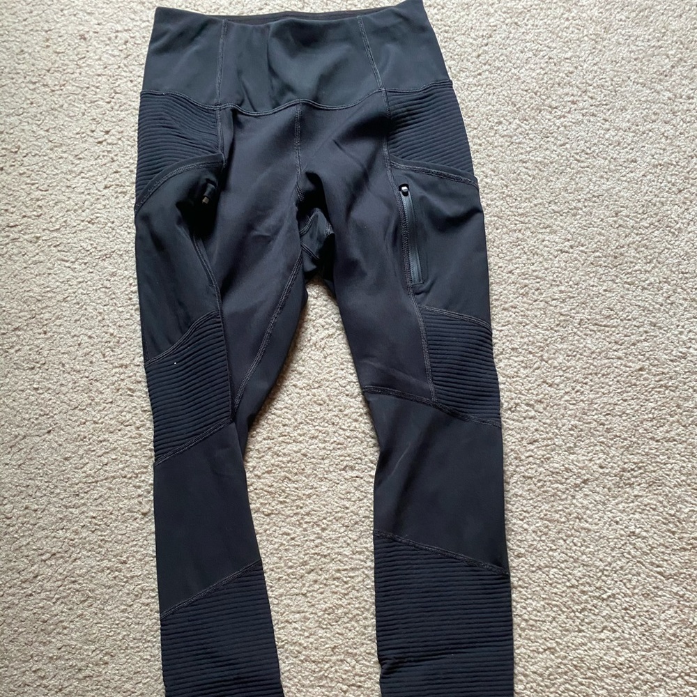 Black Athleta Ribbed Full Length Leggings